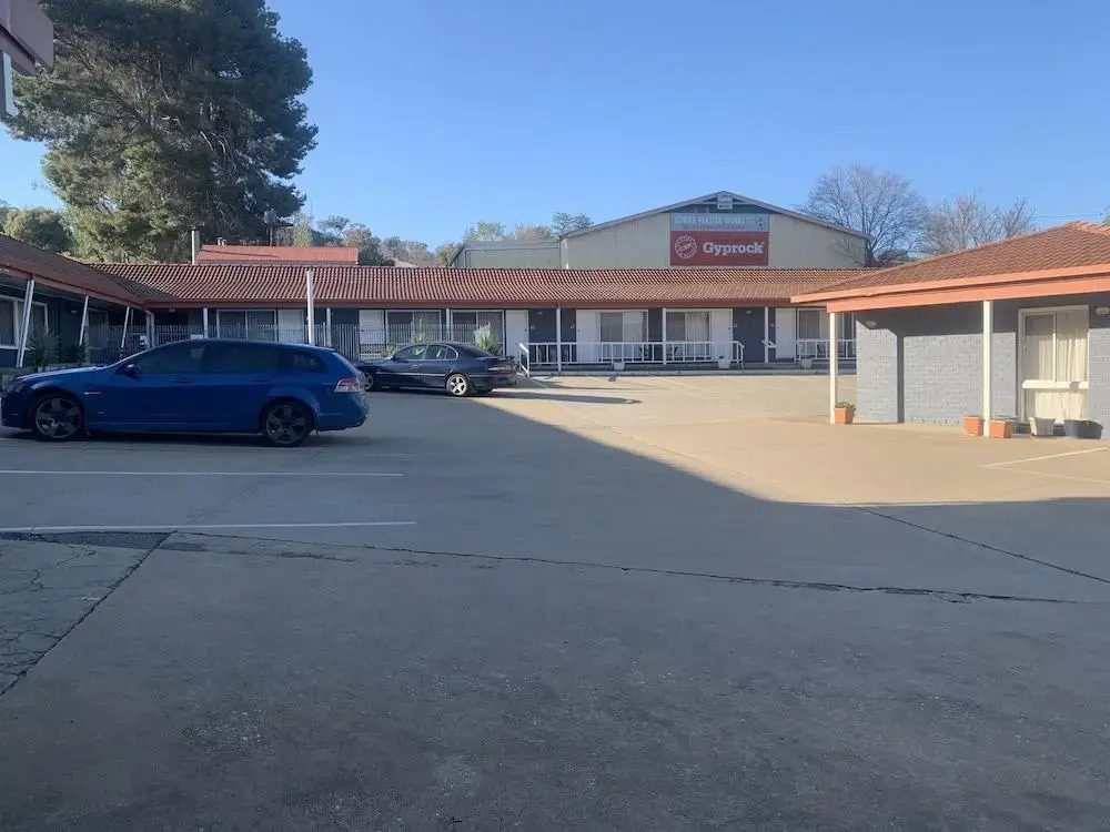 Country Comfort Cowra Countryman Motor Inn