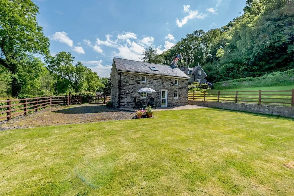 Cwmdu Cottage
