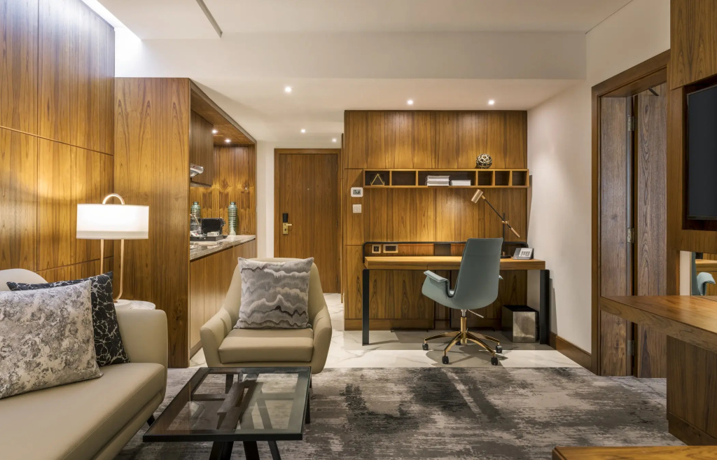 Lobby & Reception