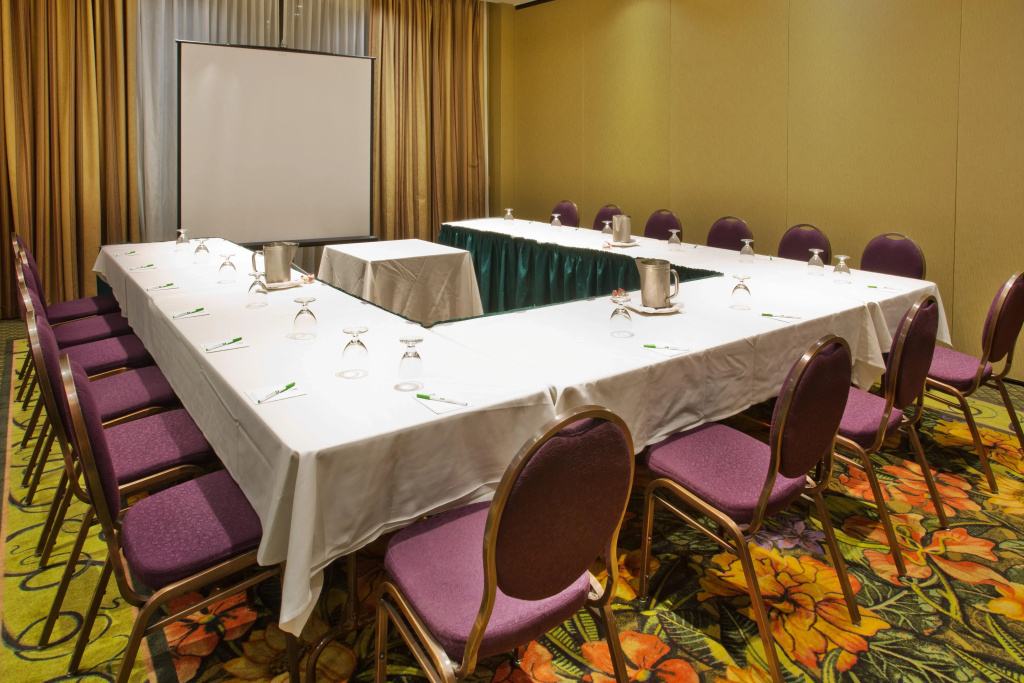 Holiday Inn Hotel & Suites North Vancouver by IHG - фото 16