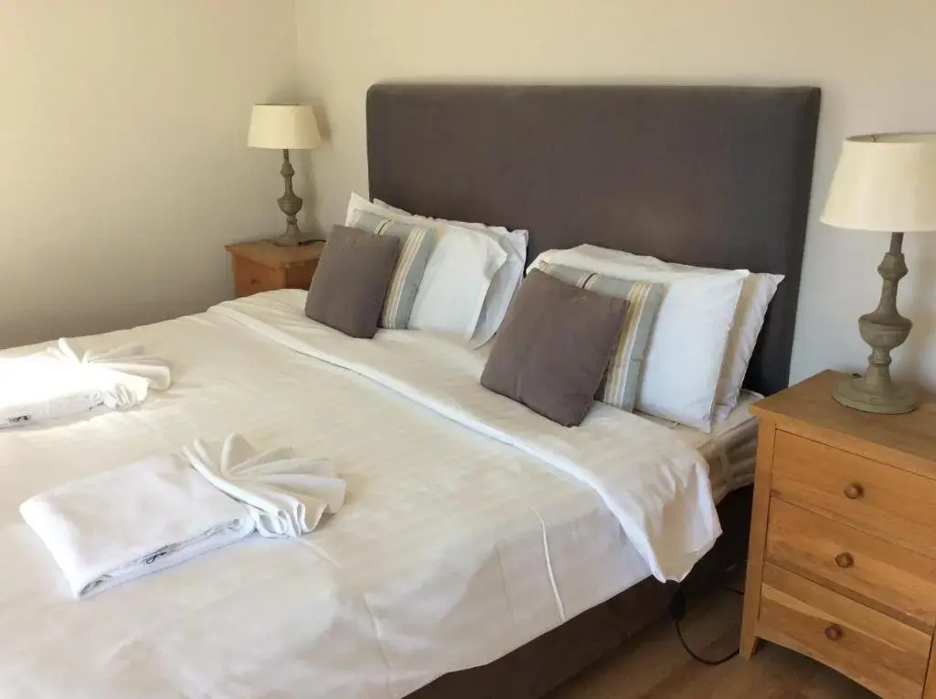 2 Bedrooms Apartment with garden view
