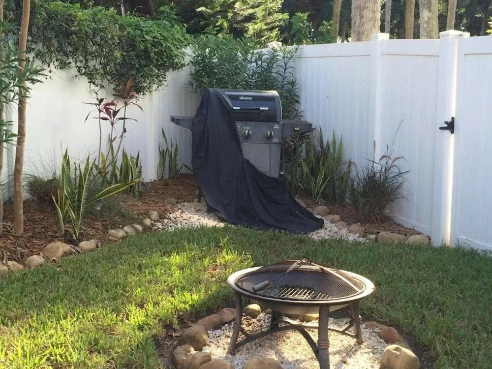 Coconut Palms Townhome 2 Bedroom Townhouse by RedAwning