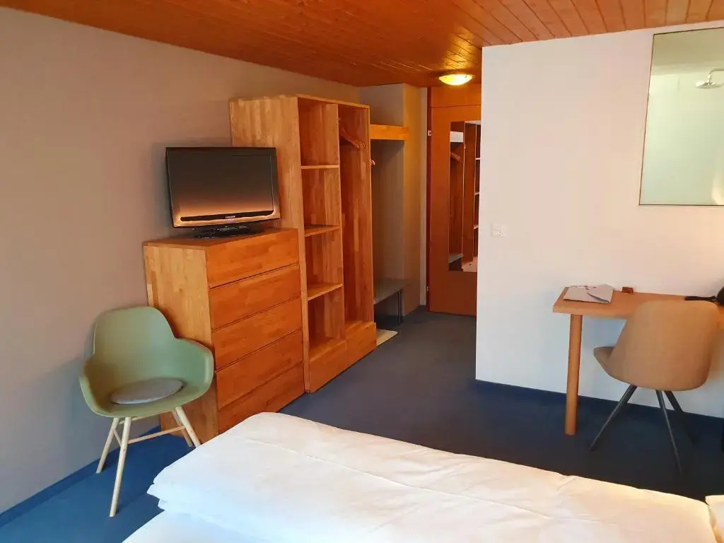 Standard Double room with balcony (full double bed)