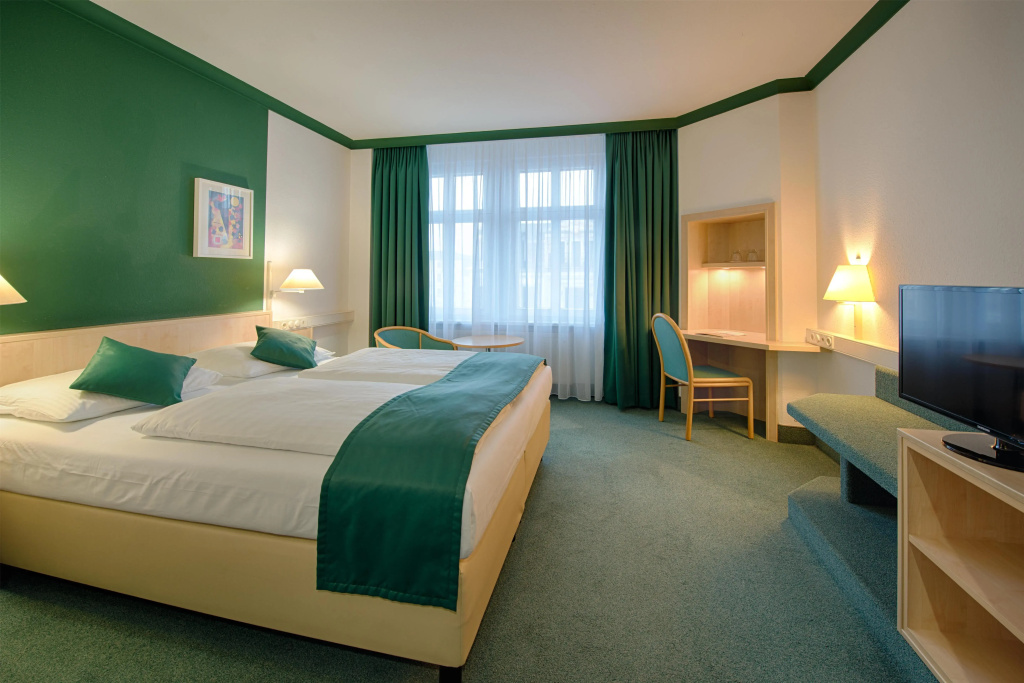 Classic Double room (full double bed)