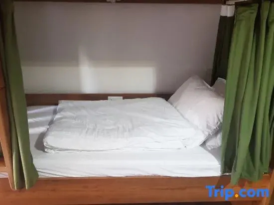 Bed in Dorm (male dorm)