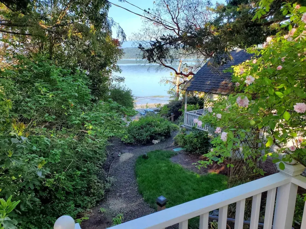 Superior Cottage