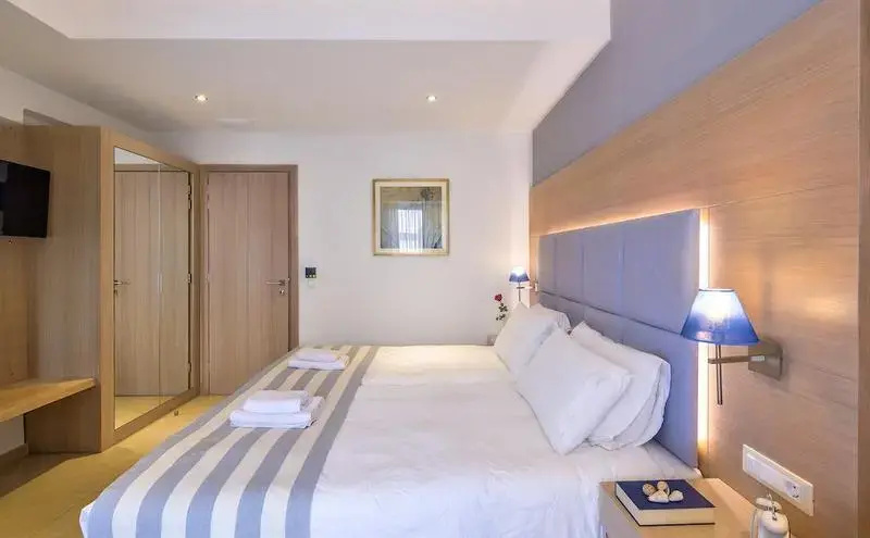 Leonidas Hotel & Apartments - Chambres