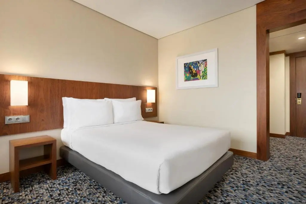 Ramada by Wyndham Lisbon - Chambres