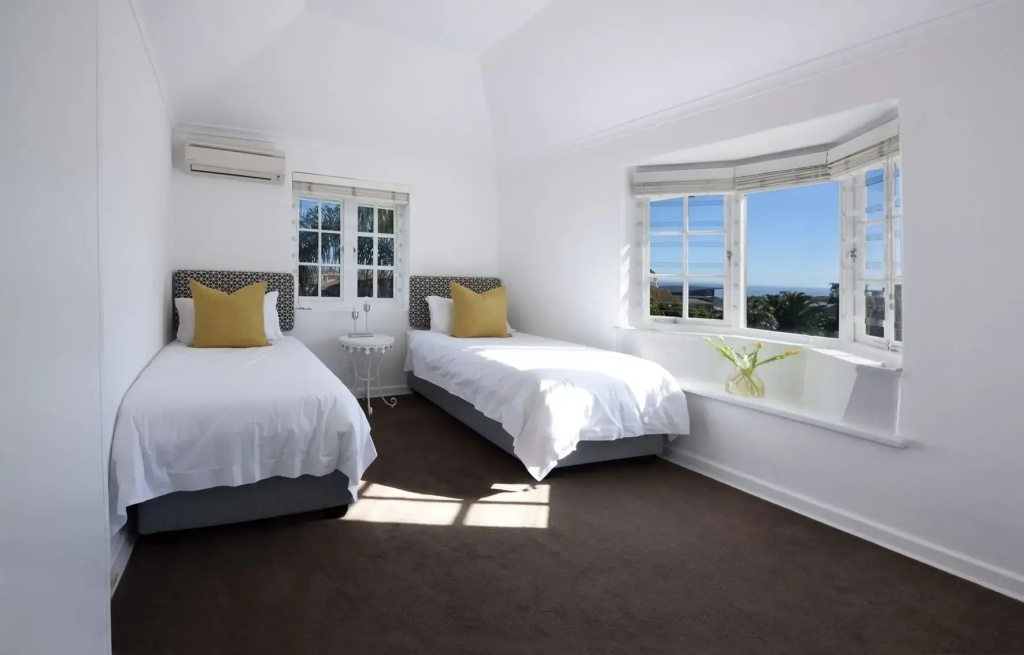 The Clarendon - Fresnaye