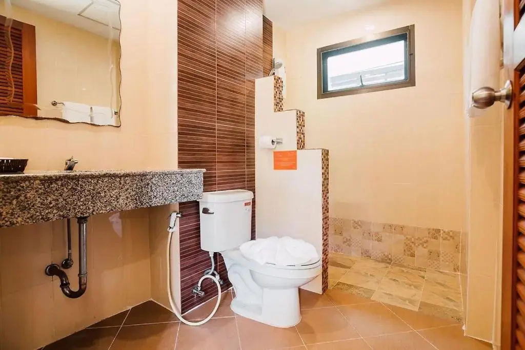 Standard Double room with balcony (full double bed)