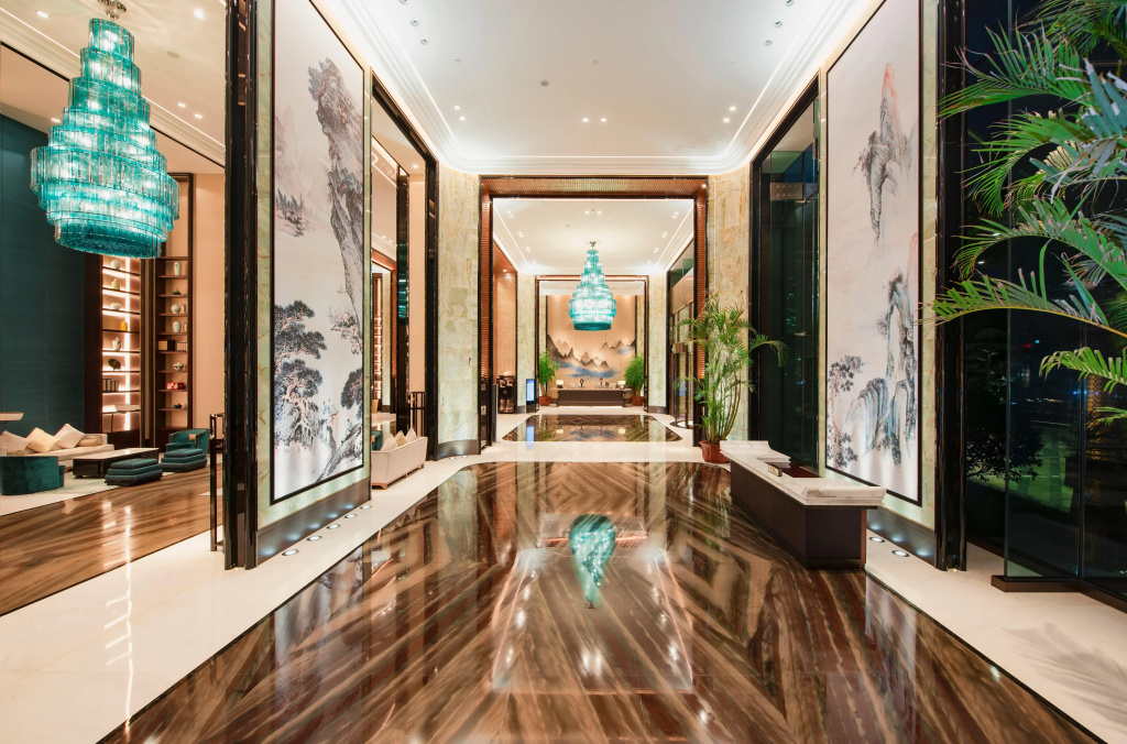 Lobby & Reception