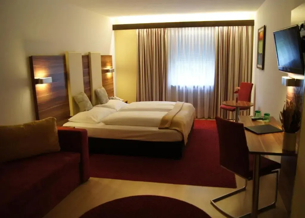 Standard Double room (full double bed)