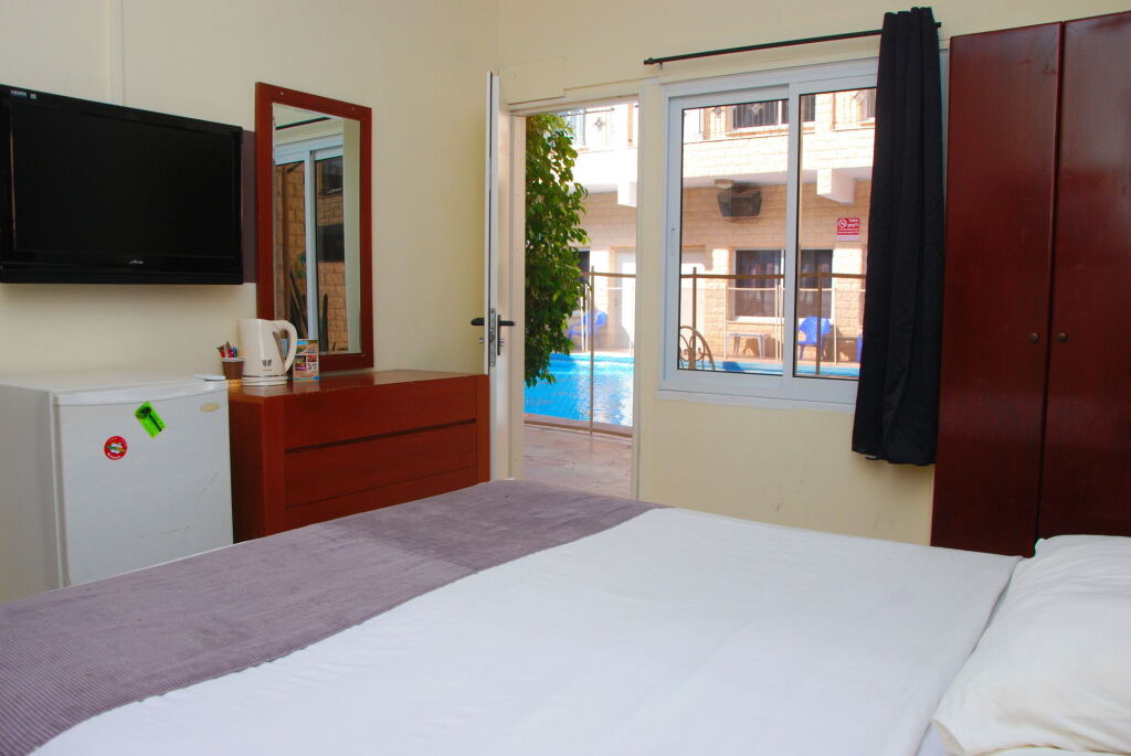 Red Sea Hotel by null