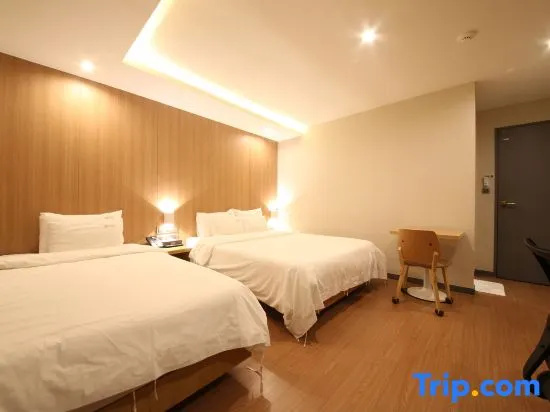 Double Junior Suite (twin beds)