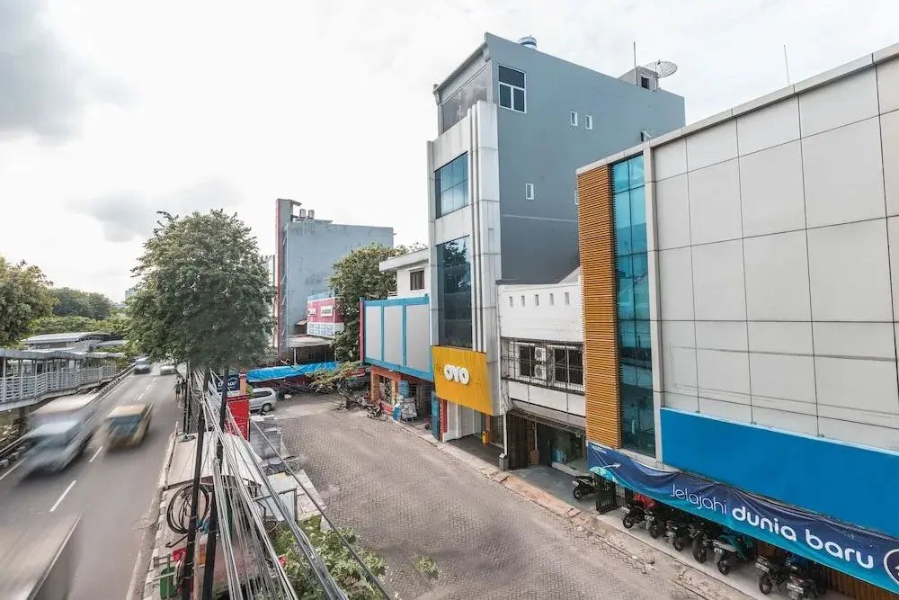 OYO 386 Hey Hotel