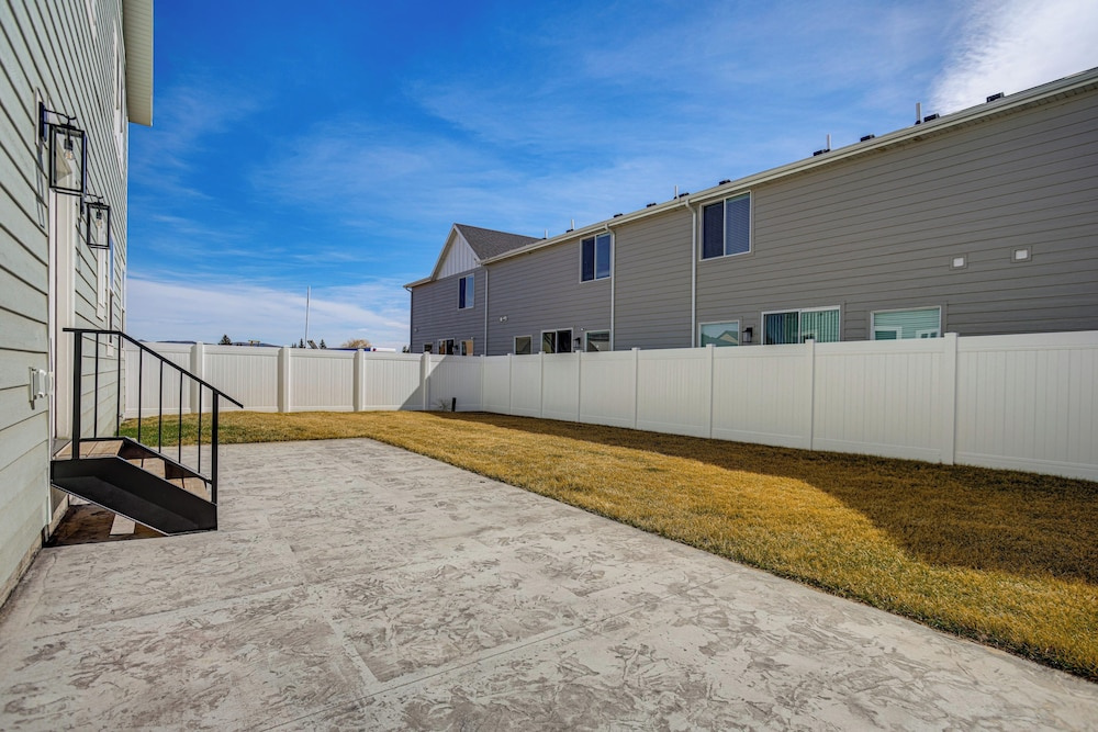 'bearly Behaven' Near Bear Lake & Marina!