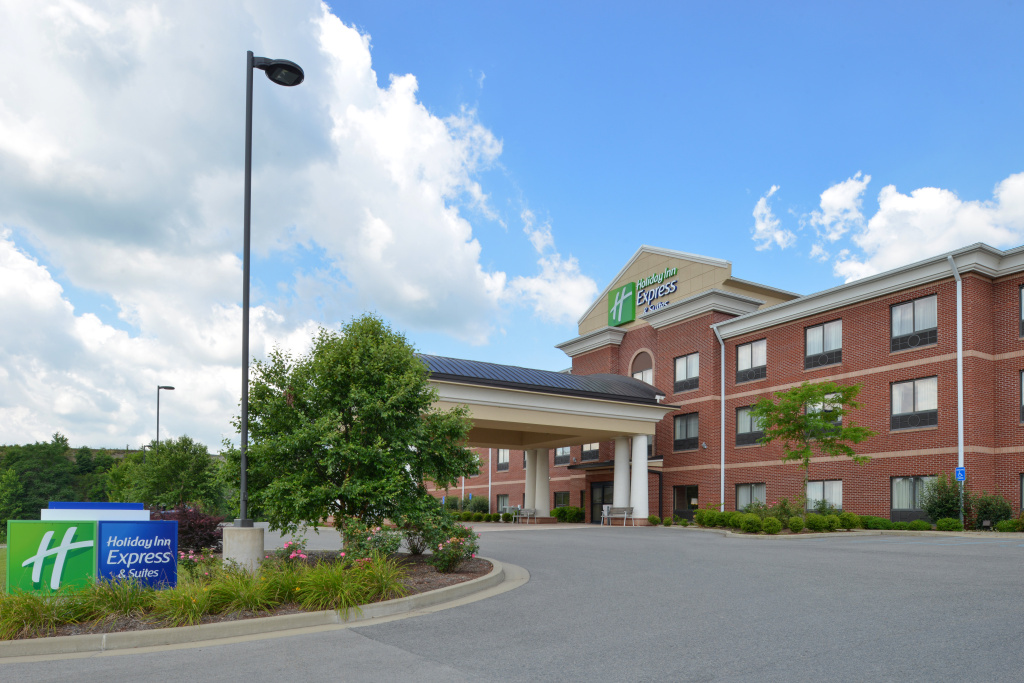 Holiday Inn Express & Suites Bridgeport by IHG