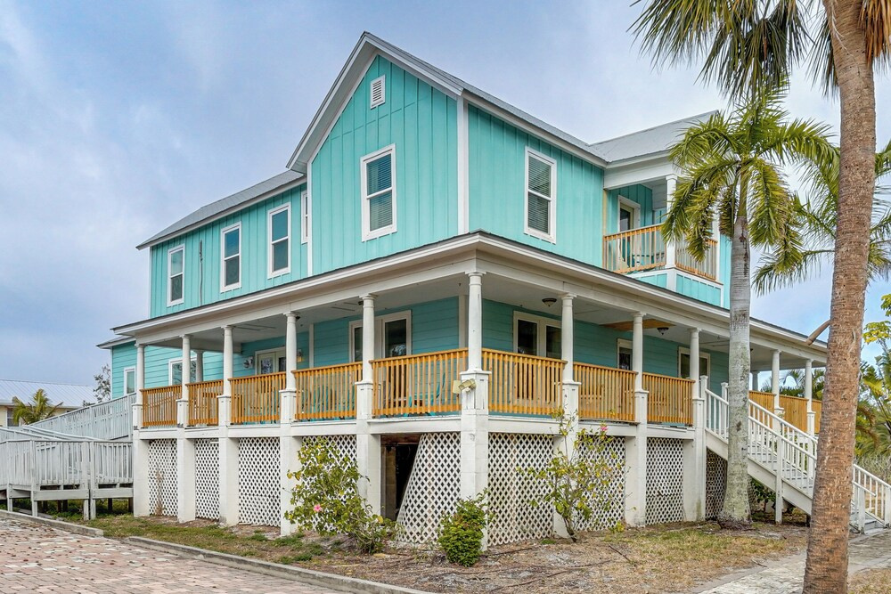 Families Welcome! Historical Hideaway in Palmetto