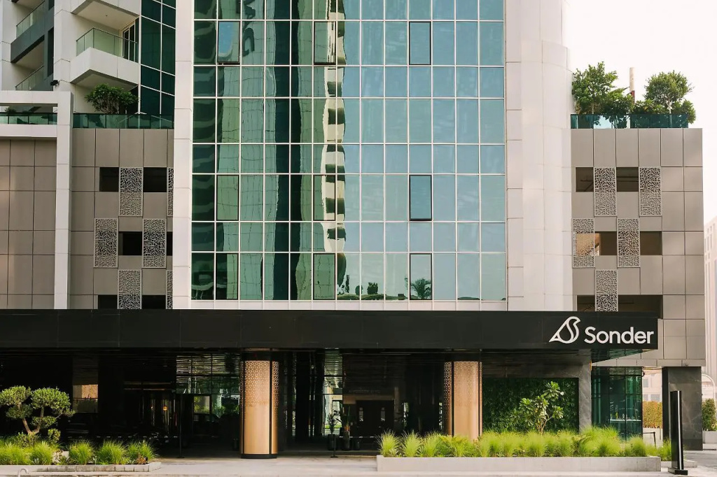 Aura Suites Downtown
