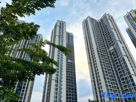 Oasis Grove Suites - Luxury Apartment Hotel