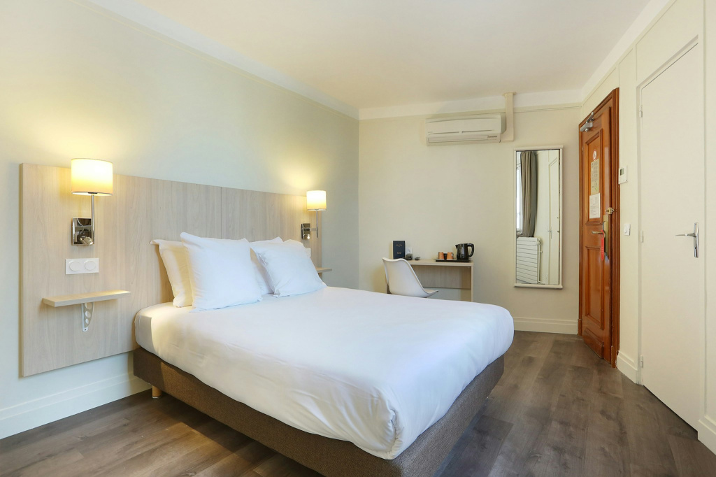 Отель Hotel Murat в Париже