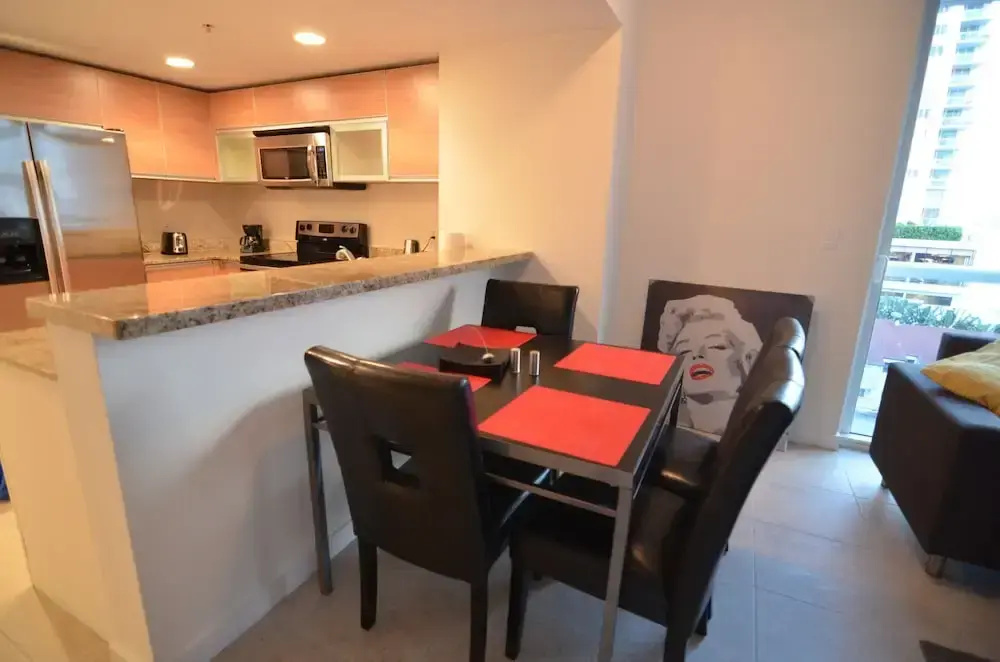 Riviera Luxury Living at River Oaks Marina and Tower - Chambres