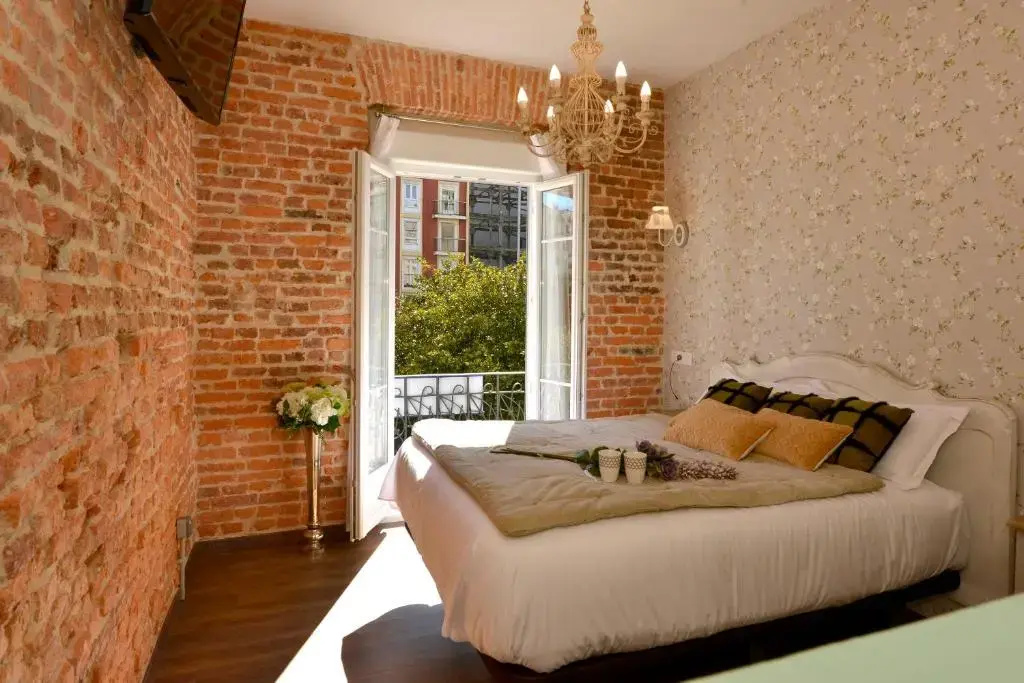 Superior Double room (full double bed)