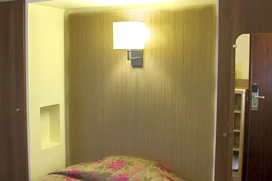 Hôtel Terminus Montparnasse 98