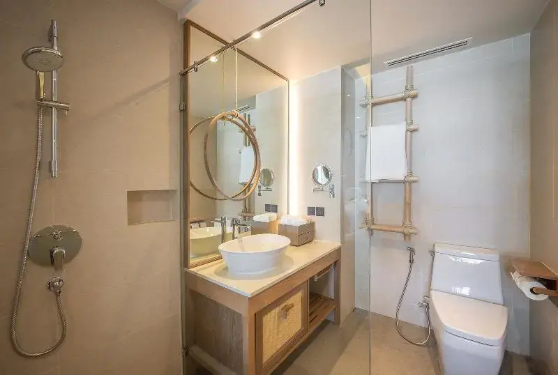 Deluxe Double room with pool view (full double bed)