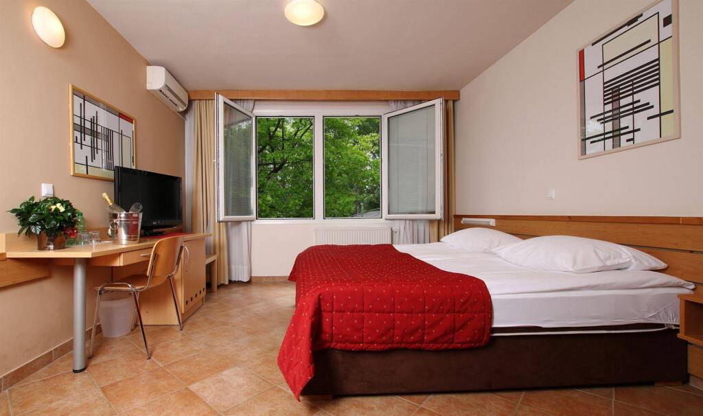 Ljubljana Resort Hotel & Camp by null