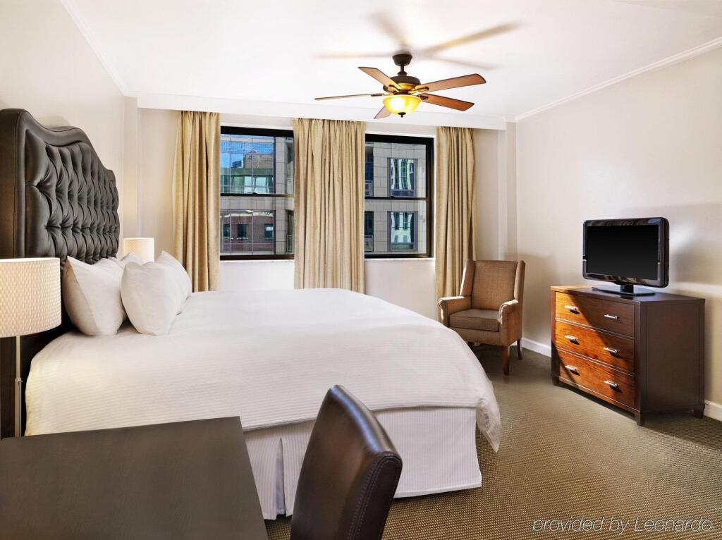 The Tremont Chicago Hotel by null