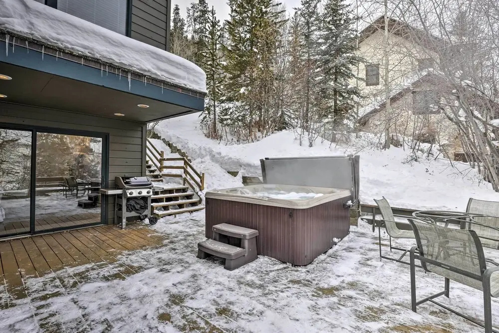 Avon Duplex w/ Hot Tub: Near Vail Hiking & Golf!