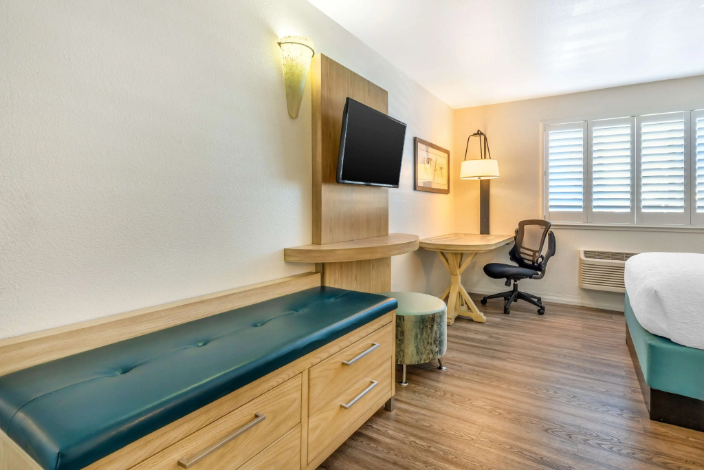 Quadruple Suite