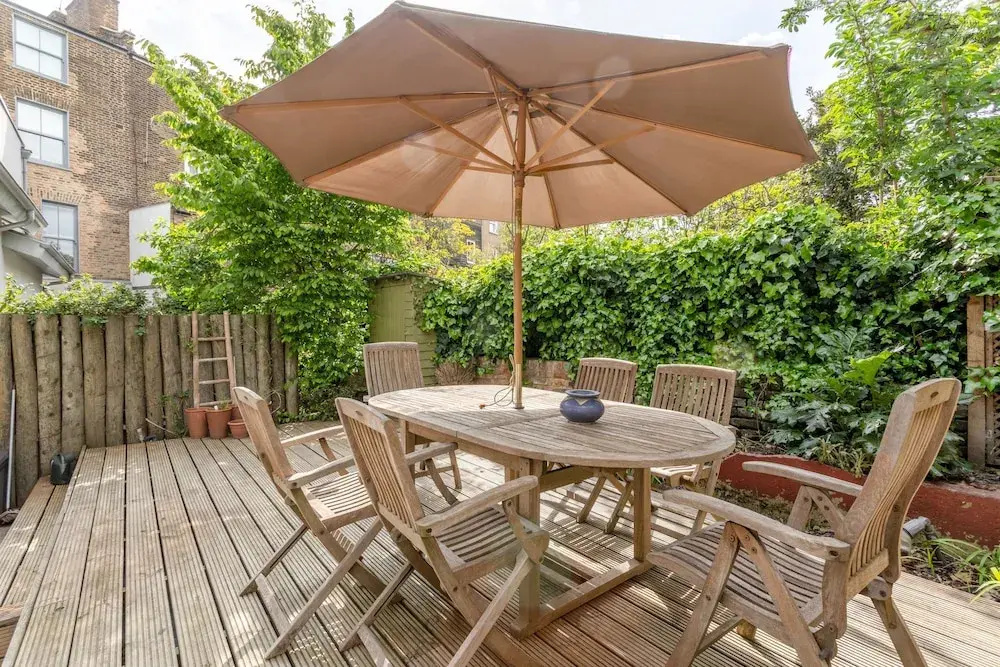 Chic 2 Bedroom Garden House in Dalston