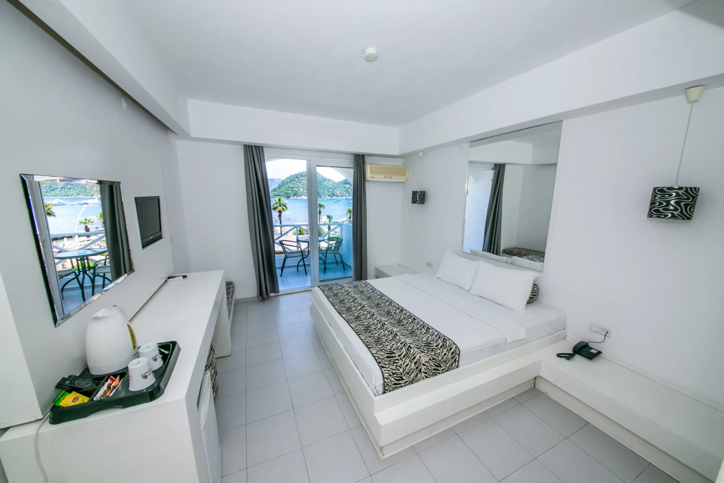 Casa Blanca Beach  - Adults Only — İçmeler, Mugla