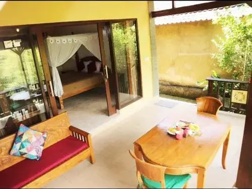 Ubud Batik Villa Kedewatan