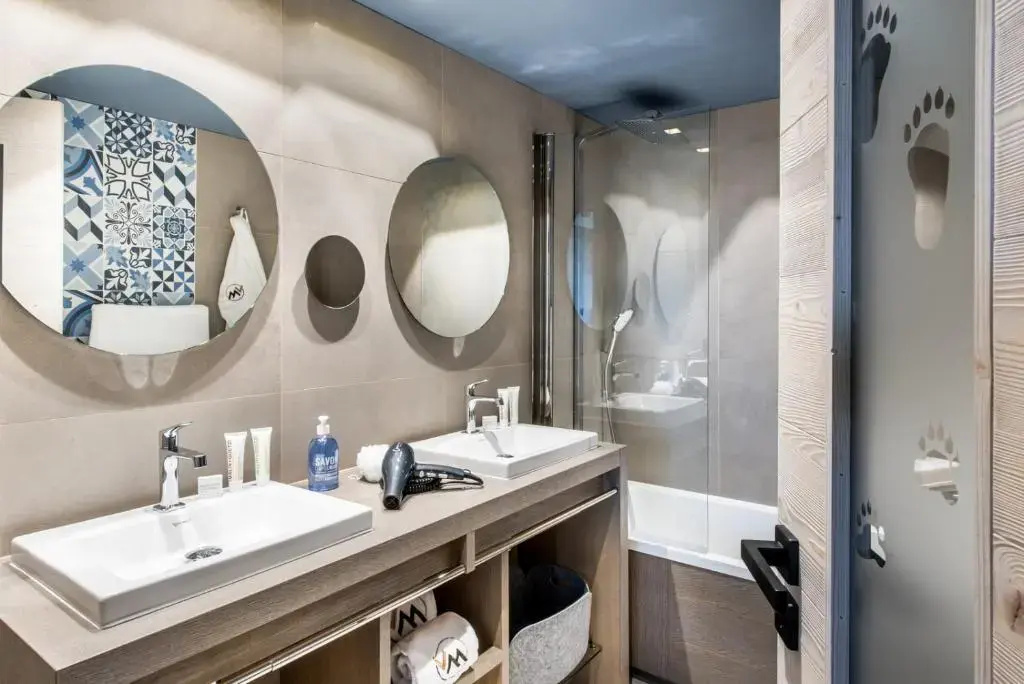 3 Bedrooms Apartment