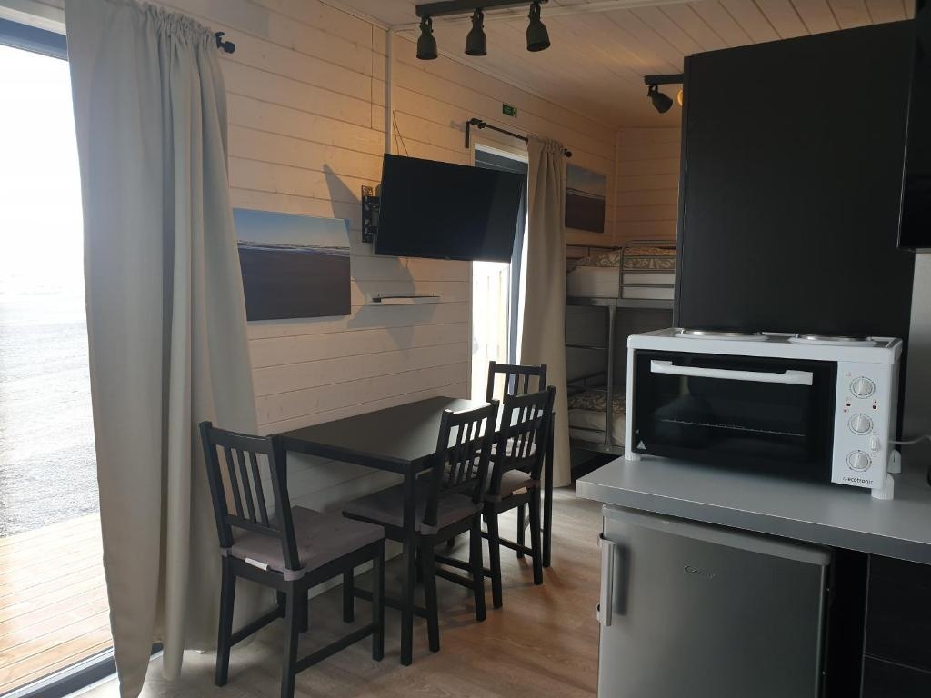 2 Bedrooms Cottage