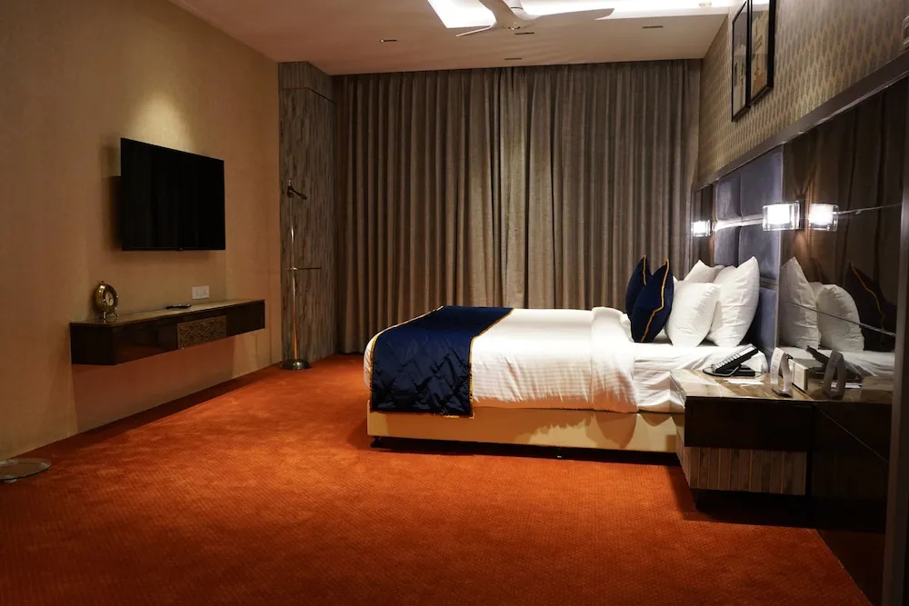 Presidential Suite with mountain view