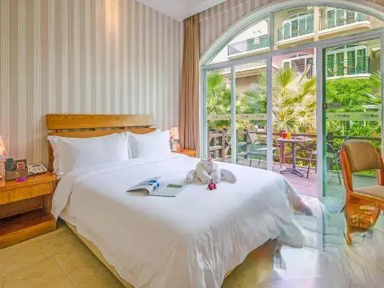 Double Villa with balcony and with view (full double bed)