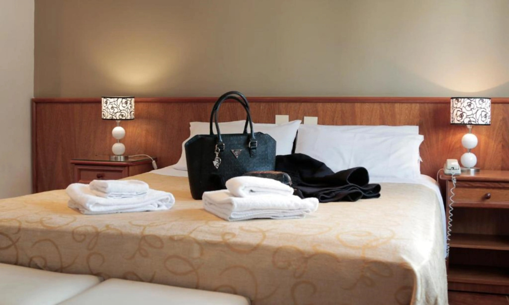 Superior Double room (full double bed)