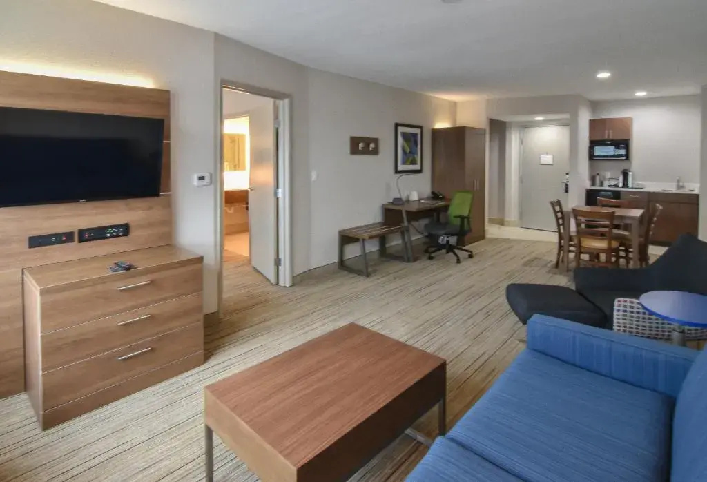 Holiday Inn Express & Suites Indianapolis Northwest by IHG - 5