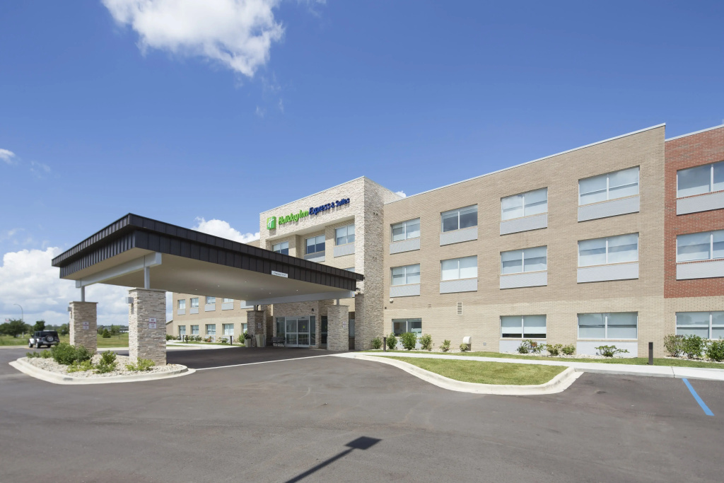 Holiday Inn Express And Suites Rochester Hill