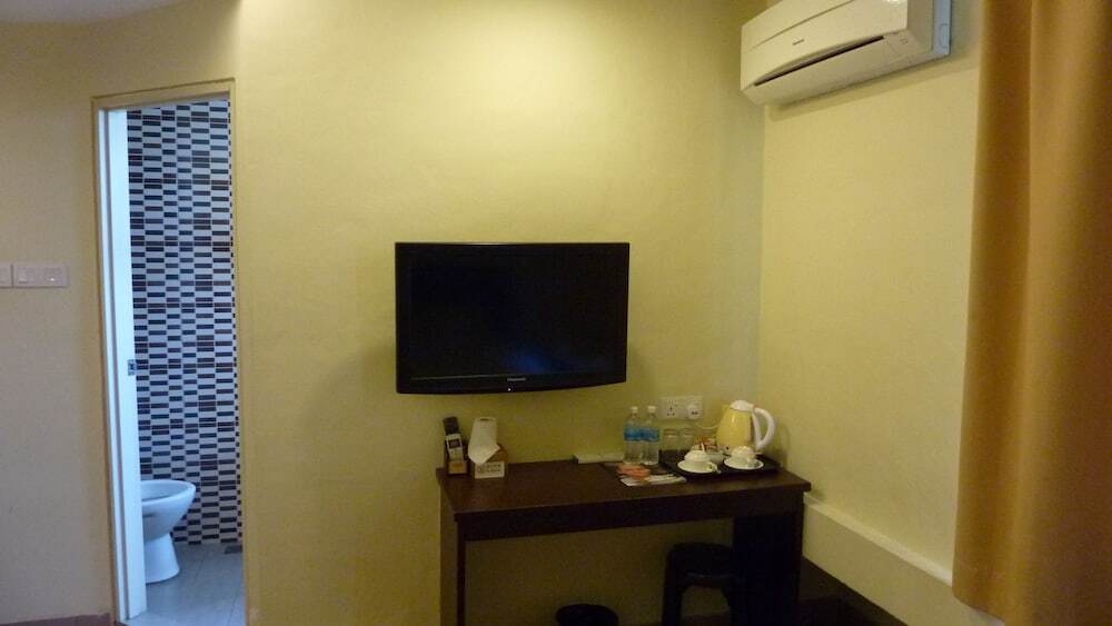 Dm Hotel
