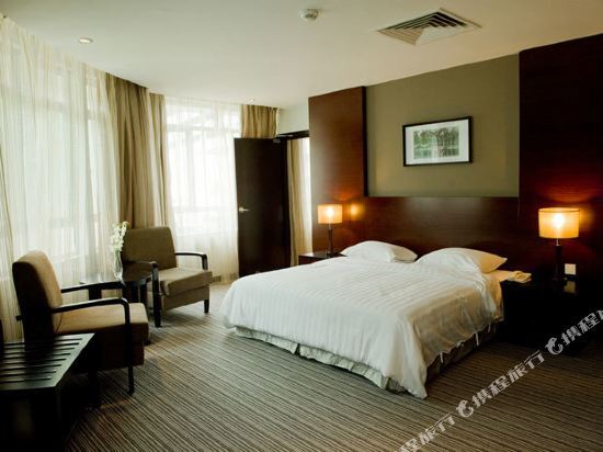 Hotel Sixty3
