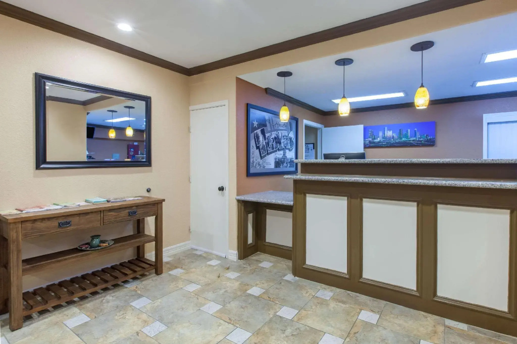 Platinum Inn & Suites Willowbrook Houston - Général