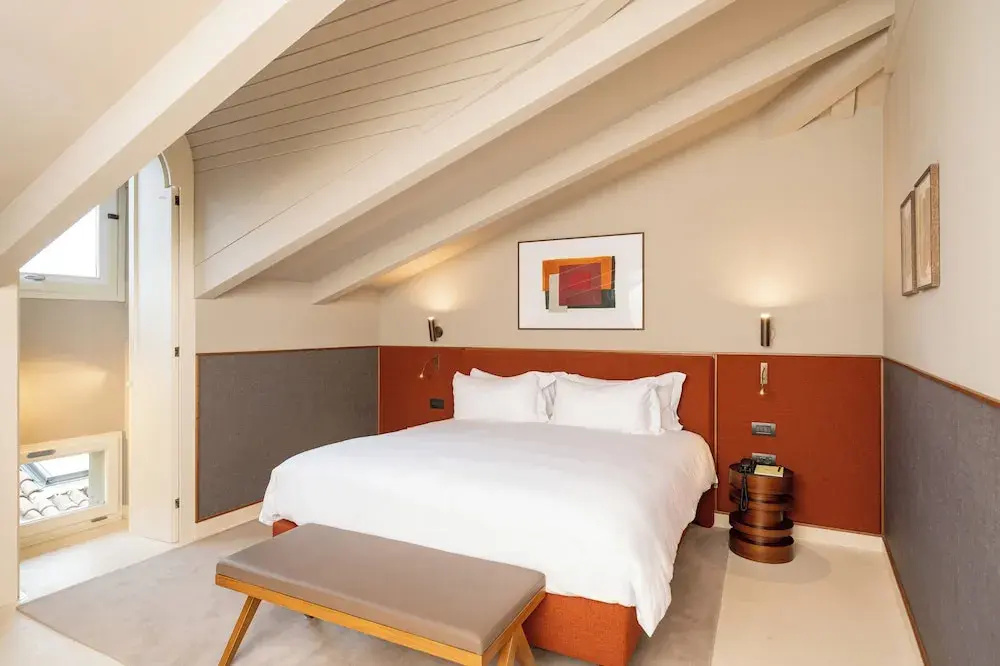 Attic Junior Suite