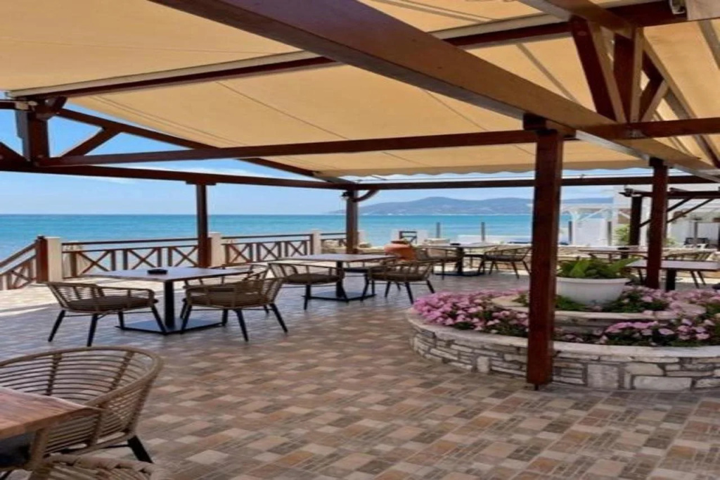 Potokaki Beachfront Hotel — 3