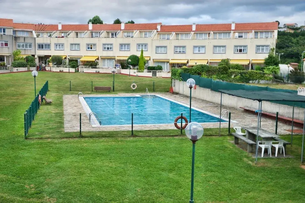 Casa Con Piscina en Perbes