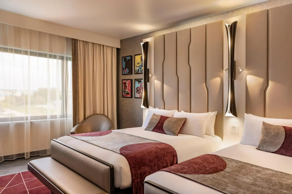 Afficher la photo 7 — Disney's Hotel New York - The Art of Marvel